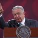 López Obrador critica al gobernador de Texas por negarse a retirar las boyas del río Bravo