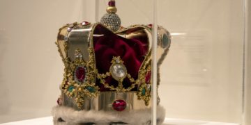 La subasta de objetos de Freddie Mercury recauda más de 45 millones de euros