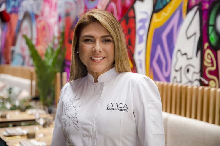Fotografía cedida por Carma Connected donde aparece la chef venezolana Lorena García, quien ha participado en múltiples programas de televisión y conocida por sus restaurantes en varios aeropuertos de Estados Unidos. EFE/Carma Connected
