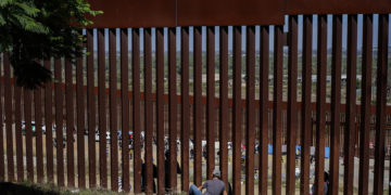 Autoridades mexicanas reconocen que el crimen controla cruces de migrantes en la frontera