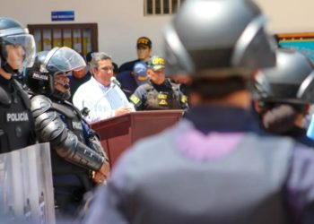 Entregan motos y dotan de material operativo a la Policía del estado Trujillo
