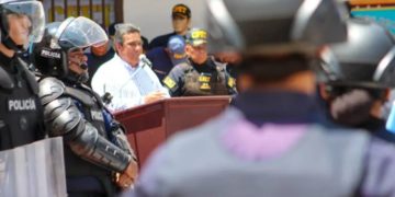Entregan motos y dotan de material operativo a la Policía del estado Trujillo
