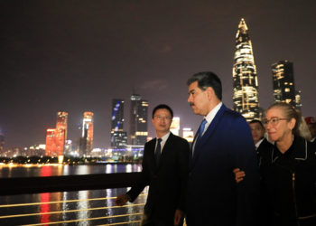 Maduro inicia su visita a China en la megalópolis tecnológica de Shenzhen