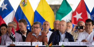 Colombia y el ELN aprueban acciones humanitarias para las zonas más afectadas por el conflicto