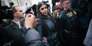 Emma Coronel, esposa de «El Chapo» Guzmán, sale en libertad tras casi 3 años detenida en EE.UU.