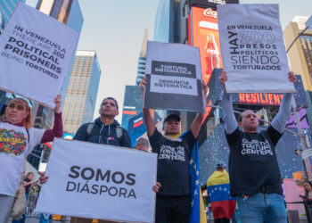 Venezolanos reclaman en Times Square el cierre de los «centros de tortura» en su país