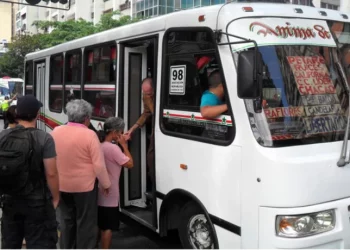 Gobierno fija en 10 bolívares la tarifa del pasaje urbano