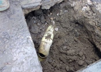 Tapan hueco en la avenida Bolívar con calle 9 y 10 de Valera