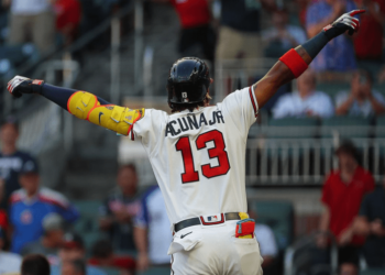 Acuña a la par de Roger Cedeño como los venezolanos más robadores de base en una temporada en la MLB