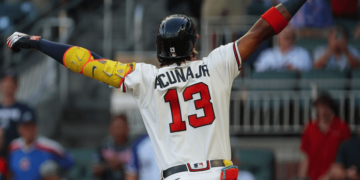 Acuña a la par de Roger Cedeño como los venezolanos más robadores de base en una temporada en la MLB