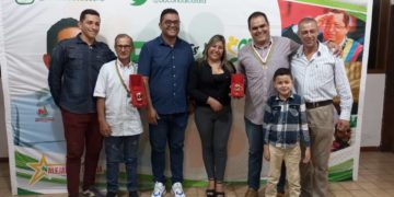 Boconeses ganadores del EICEV 2023 reciben homenaje