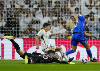 2-1. Kroos despierta a un líder que sostiene Bellingham