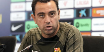 Xavi firma la renovación con el Barcelona hasta el año 2025 con un año más opcional