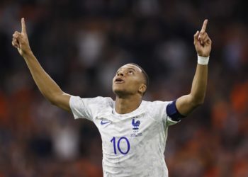 1-2. Mbappé manda a Francia a la Eurocopa