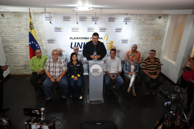 La oposición sugiere al chavismo seguir su ejemplo para elegir a su candidato presidencial