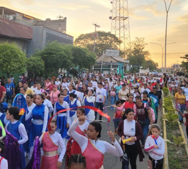 Alcalde de Sucre marchó junto a los seguidores de Jesús Rey de Reyes