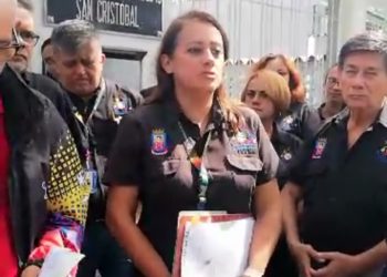 Trabajadores de la Contraloría municipal de San Cristóbal exigieron el pago de sus salarios