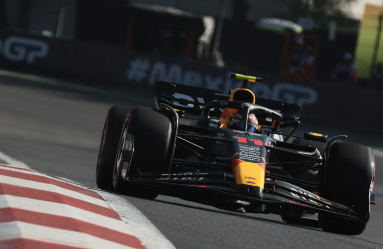 Checo Pérez reconoce que no esperaba que los Ferrari fueran tan rápidos en la Q3