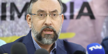 Oposición llama a recuperar la «participación democrática» a una semana de las primarias