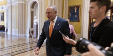 El Congreso de EE.UU. aprueba una prórroga de 45 días que evita el cierre del Gobierno