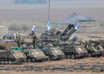 Israel dice haber atacado en un día más de 450 objetivos de Hamás en la Franja de Gaza