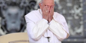 El papa está preocupado por el asedio total de Gaza y pide la liberación de los rehenes