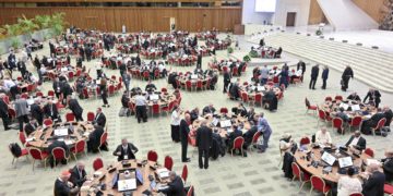 El documento final del Sínodo desafiará a la Iglesia sobre la mujer o las personas LGTBIQ