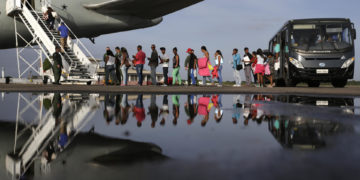 EE.UU. asegura que Venezuela decidió de manera «independiente» recibir vuelos de deportación