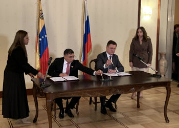 Rusia y Venezuela firman 16 acuerdos de cooperación en energía, turismo y transporte