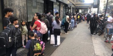 Nueva York vuelve a pedir al tribunal que suspenda la ley que le obliga a proveer alojamiento a los migrantes