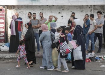 Confusión y caos entre los civiles de Gaza tras petición de Israel de evacuar hacia el sur