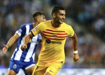 0-1. El Barça hace un ejercicio de supervivencia en Oporto