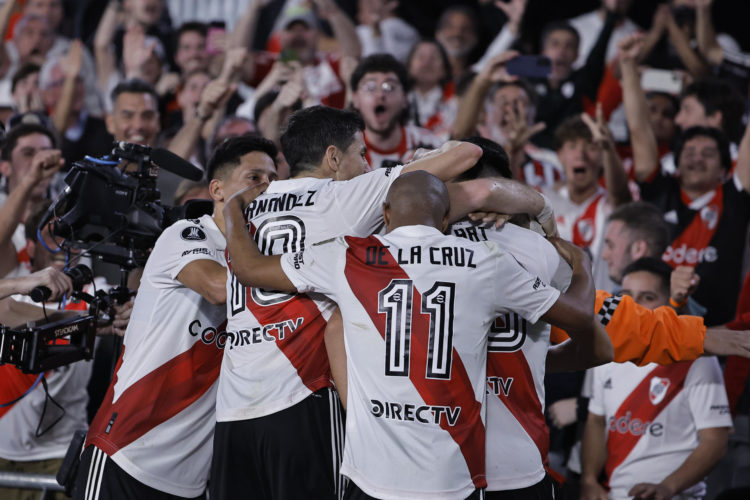 Jugadores de River Plate celebran un gol. Foto de archivo. EFE/ Juan Ignacio Roncoroni