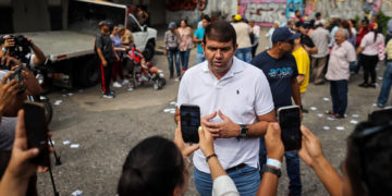 Carlos Prosperi vota y reitera críticas al proceso