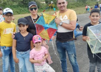 Gran receptividad del 3er. Festival del Papagayo «Sueños de Colores en Papel” en Boconó