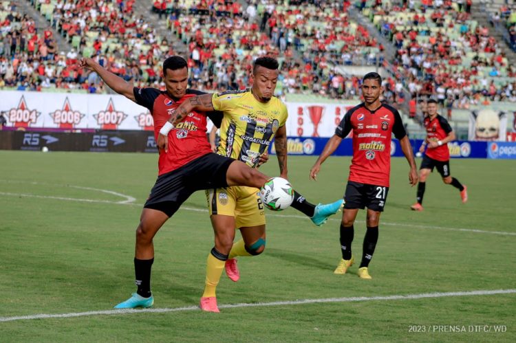 Deportivo Táchira y Caracas FC no se hicieron daño en el primer juego del G4