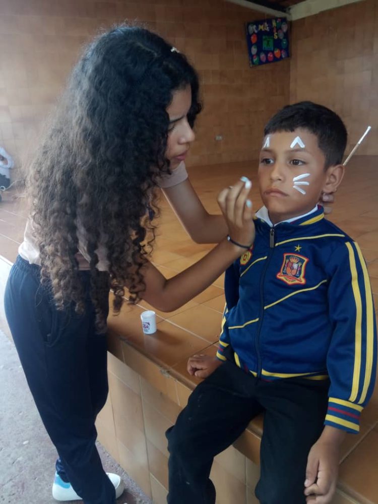 Colegio Fe y Alegría Gonzalo Senior inicia año escolar con nueva mención en Asistente de Farmacia