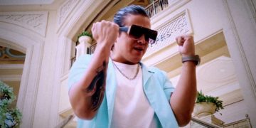 Eric Mestizo presentó «Te Besaré», canción dedicada al amor universal.