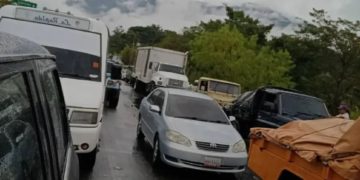 Productores cierran el puente Zumbador en Boconó