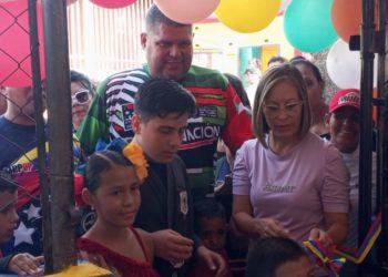 Colorido cambio le dieron a la cancha Simón Bolívar de Valera
