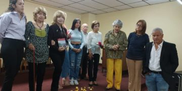 ENCUENTRO LITERARIO DE MUJERES TRUJILLANAS, UN MOMENTO DE GRAN BELLEZA POÉTICA