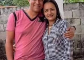 Hombre agrede con múltiples puñaladas a su pareja y luego intenta quitarse la vida