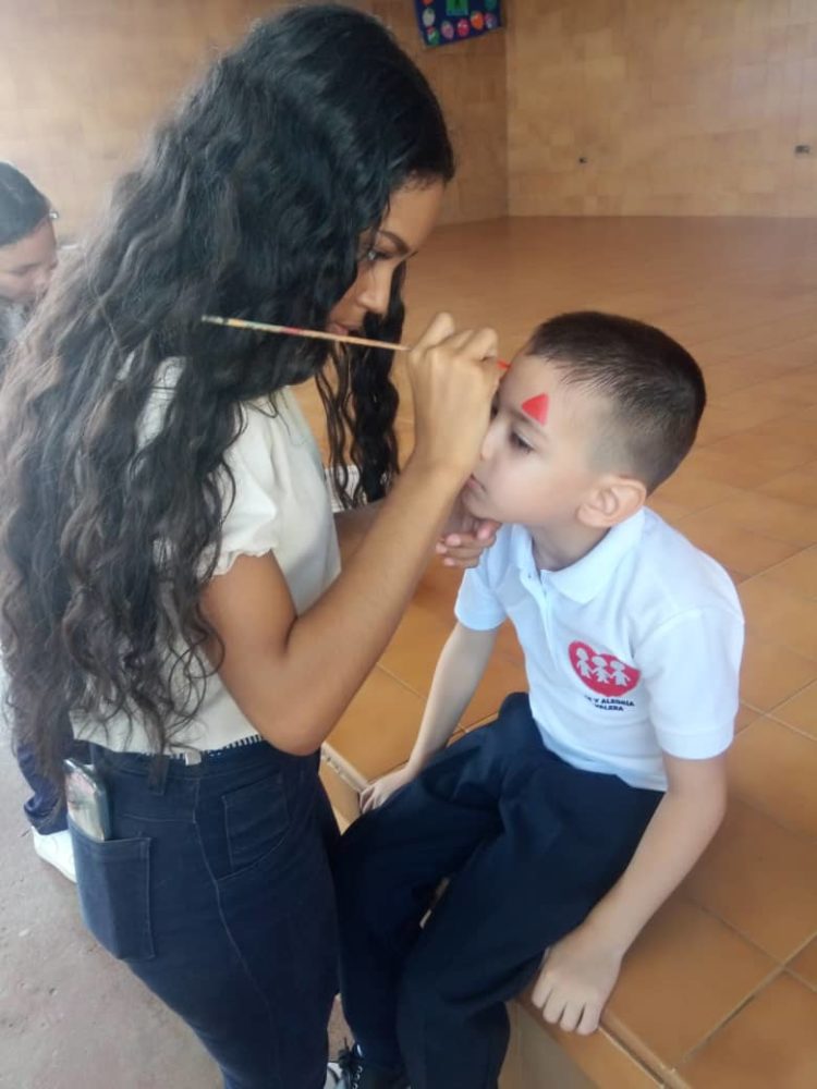 Colegio Fe y Alegría Gonzalo Senior inicia año escolar con nueva mención en Asistente de Farmacia