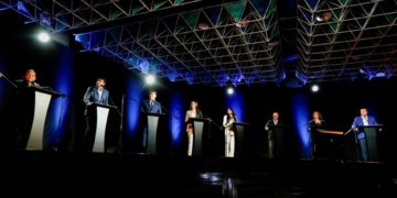 Primarias “entre partos y abortos”, en contra del oficialismo y opositores “rodilla en tierra”