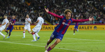 1-0. El juvenil Marc Guiu desatasca al Barça antes del clásico