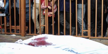 Los muertos en Gaza por los bombardeos israelíes superan los 6.500, según Sanidad de Gaza