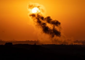 Israel restablece parcialmente el suministro de agua a Gaza, aunque no llega a desplazados