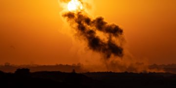 Israel restablece parcialmente el suministro de agua a Gaza, aunque no llega a desplazados