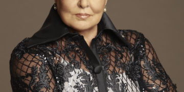 Lupita D’Alessio se retira con nostalgia y «buena actitud» con su gira Gracias Tour