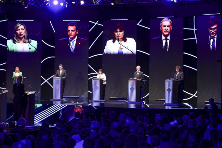 Vista general del debate presidencial argentino del 1 de octubre de 2023, en Santiago del Estero (Argentina). EFE/Tomás Cuesta/Pool